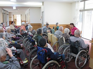 職員を真似してみなさん頑張っていきましょう！