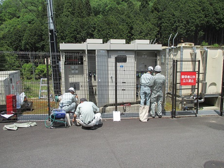 電気設備点検中です
