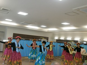 ハワイアンフラ楽しそう(*^_^*)