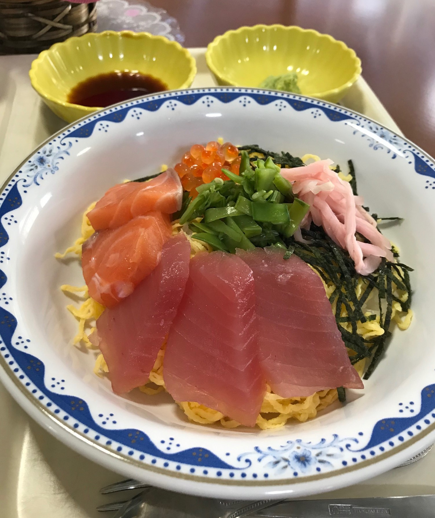 海鮮散らし寿司