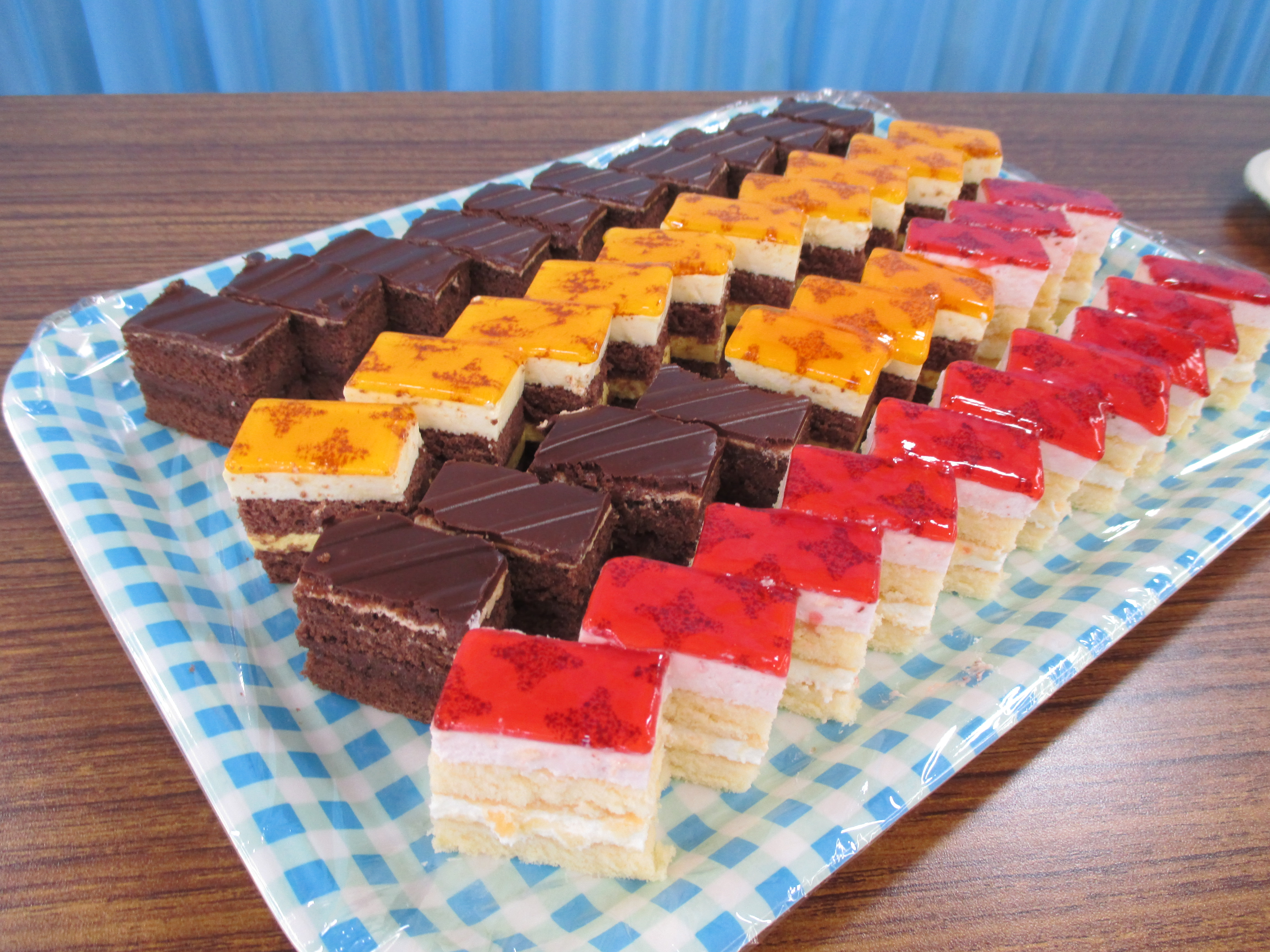  ケーキバイキング